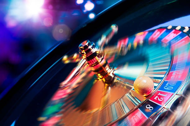 ককটেল নাইটসের লাইভ ডিলার টেবিল Teen Patti সহ